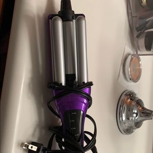 Bed head a wave we go waver used once